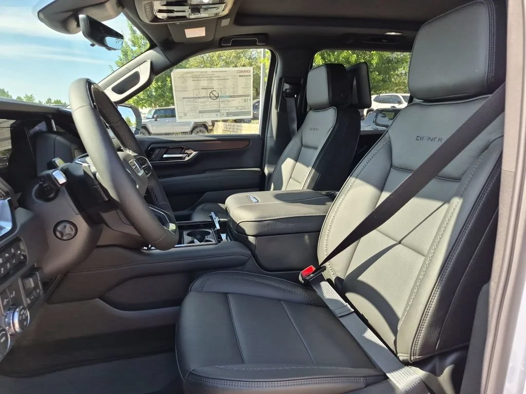 2026 GMC Yukon XL Denali - Photo 21