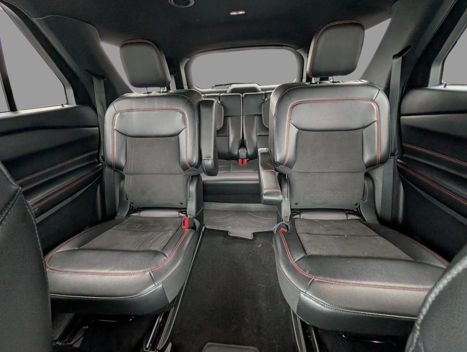 Used 2022 Star White Metallic Tri-Coat Ford ST-Line image 14