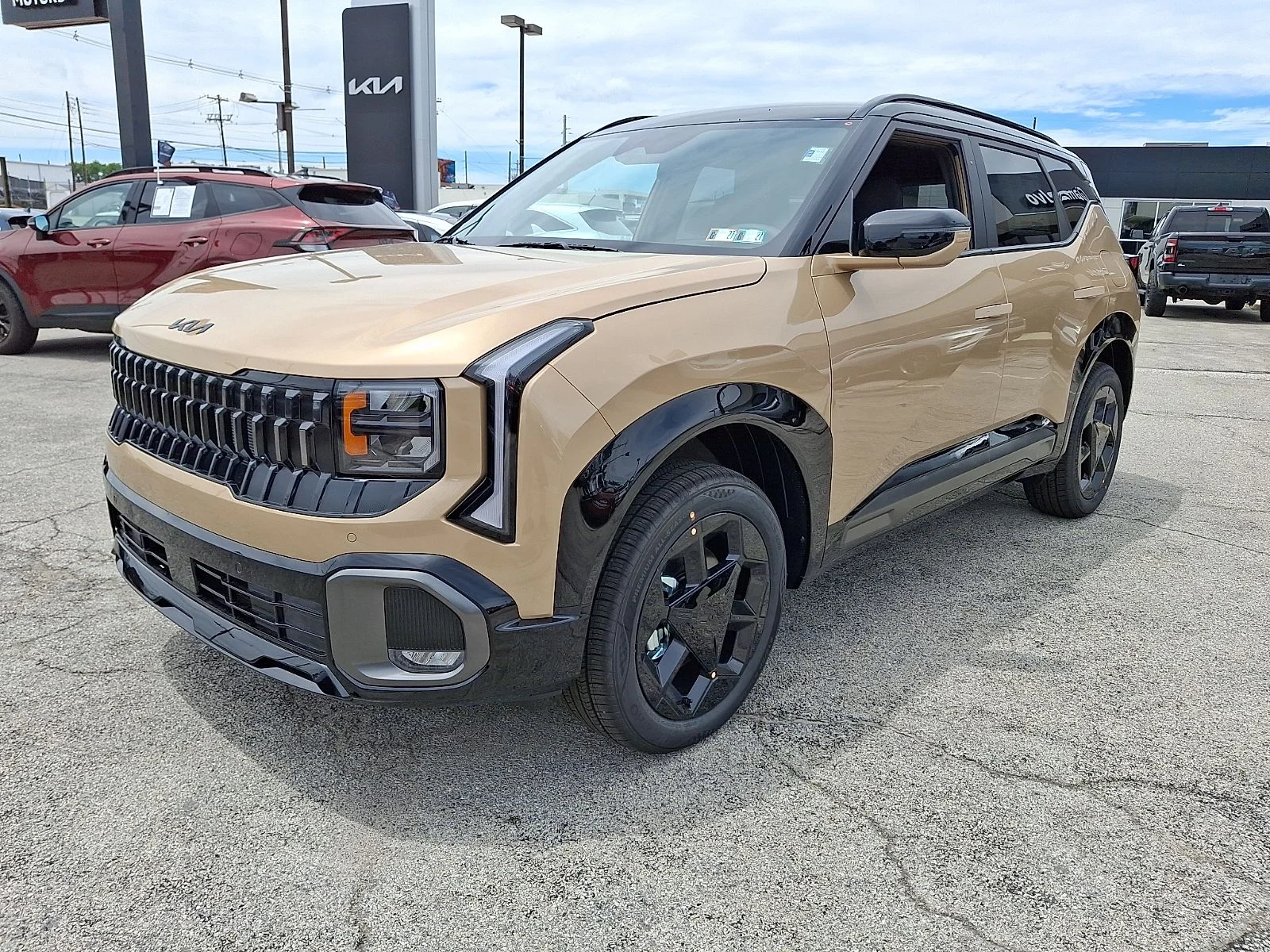 New 2027 Brown Kia X-Line S image 4
