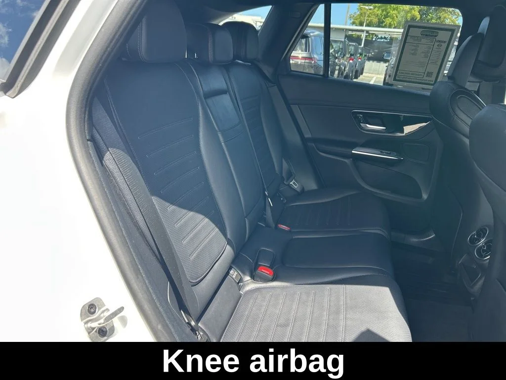 Used 2025  Mercedes-Benz GLC 300 image 23