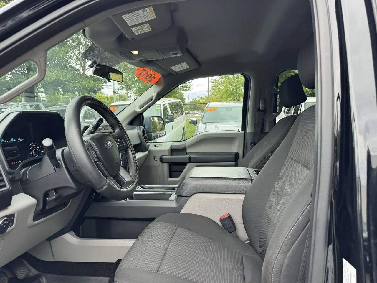 Used 2017 Shadow Black Ford XL image 17