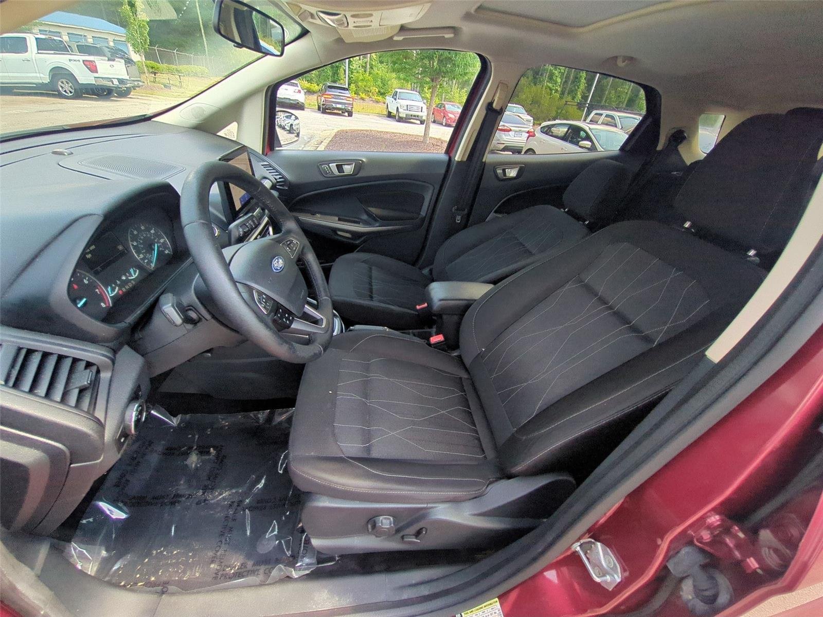 Used 2020 Ruby Red Metallic Tinted Clearcoat Ford SE image 18
