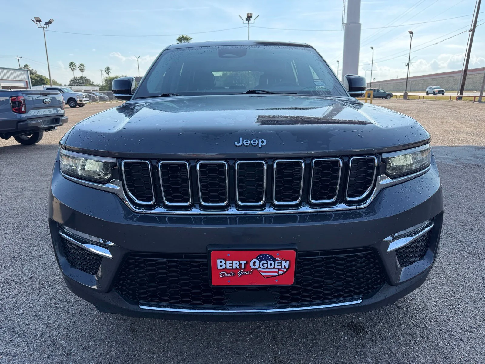 Used 2022 Gray Jeep Limited image 2