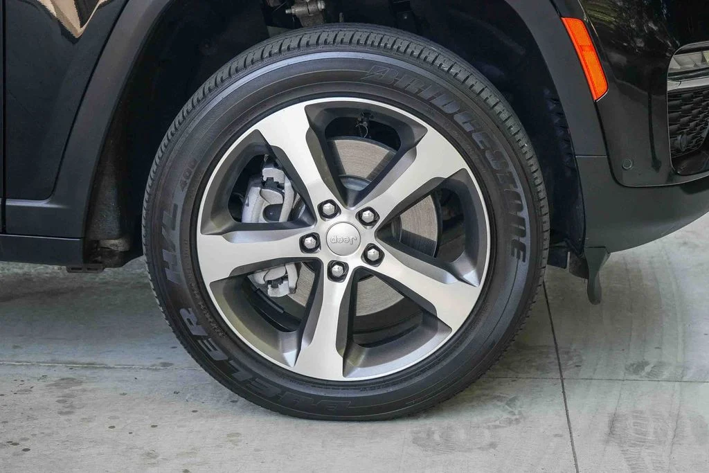 Used 2023 Black Jeep 4xe image 10