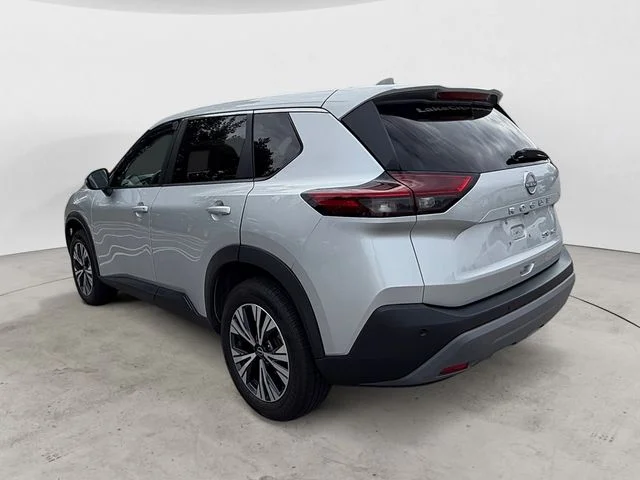 Used 2022 Brilliant Silver Nissan SV image 2
