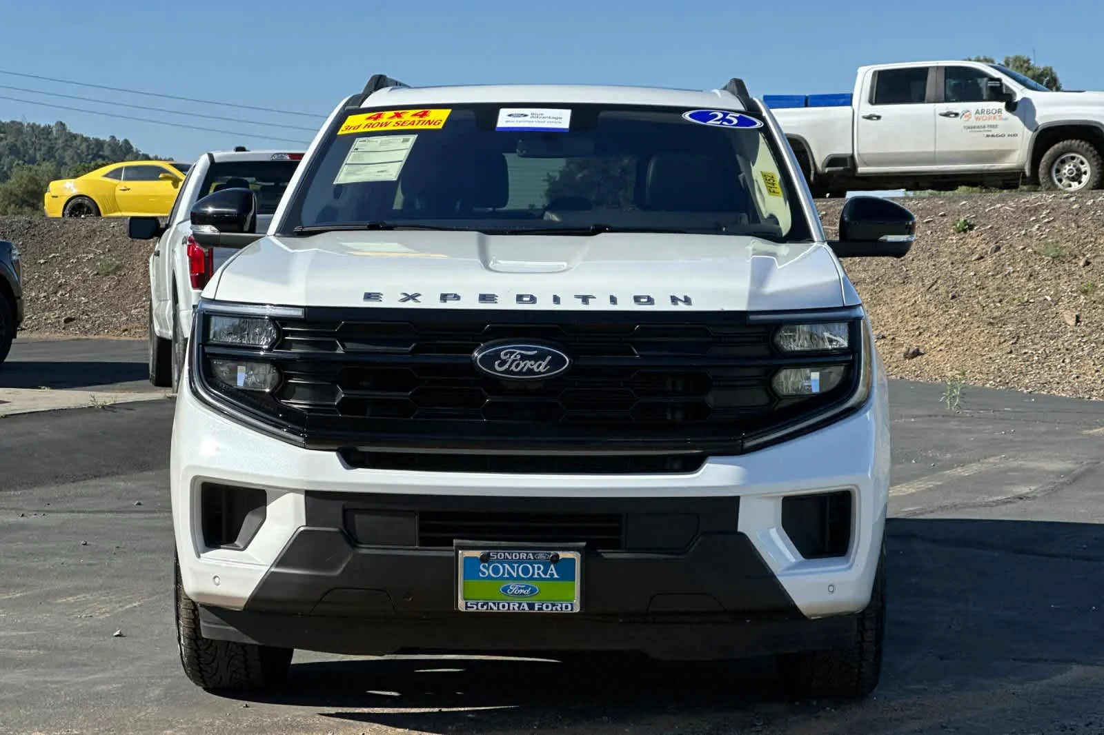 Used 2025 Star White Metallic Tri-Coat Ford Active image 9