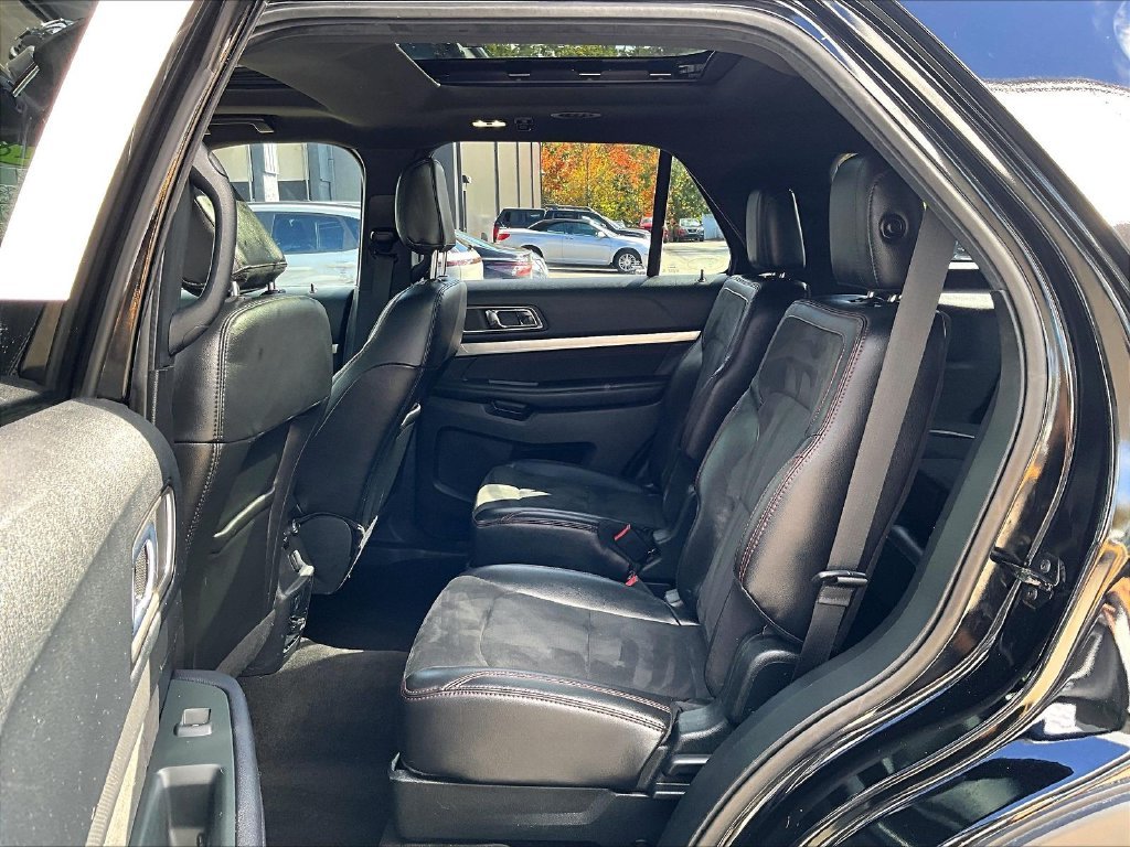 Used 2018 Black Metallic Ford XLT image 14
