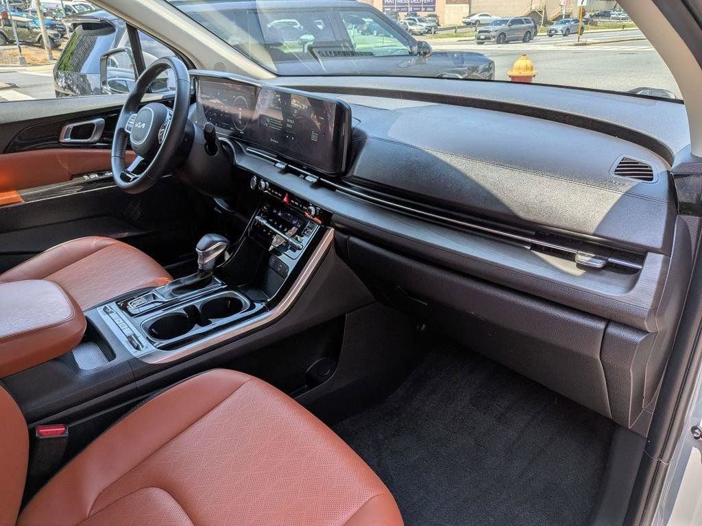 Used 2023 White Kia SX image 29