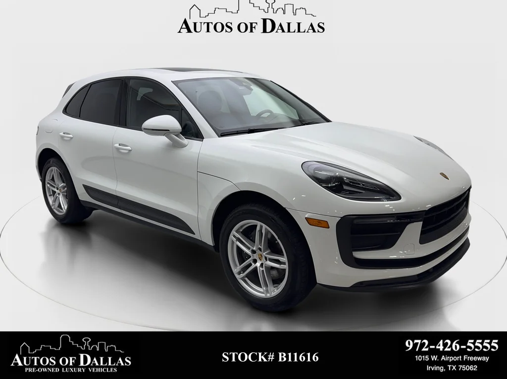 2022 Porsche Macan -'s photo