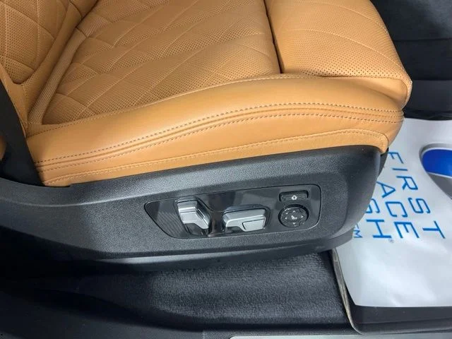Certified Used 2023 White BMW xDrive40i image 46