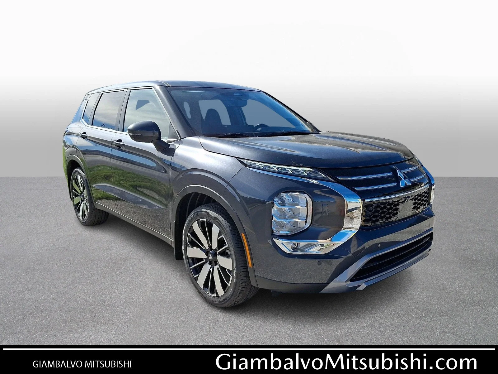 New 2026 Gray Mitsubishi SE image 1