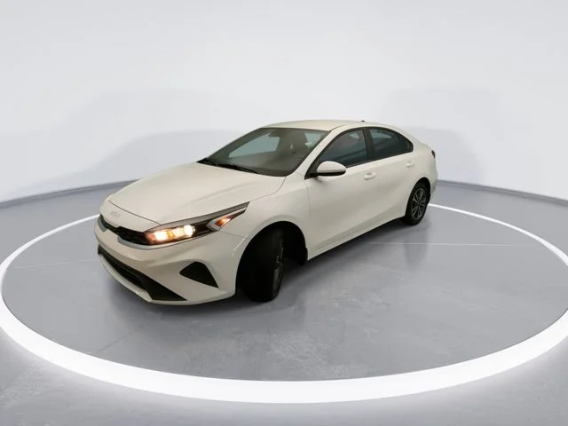 Used 2023 White Kia LXS image 2