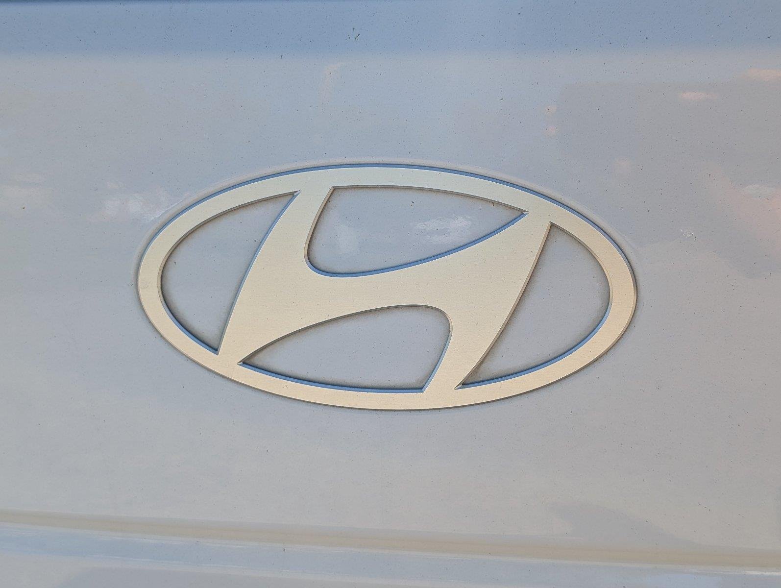 Used 2024 Serenity White Hyundai SEL image 6