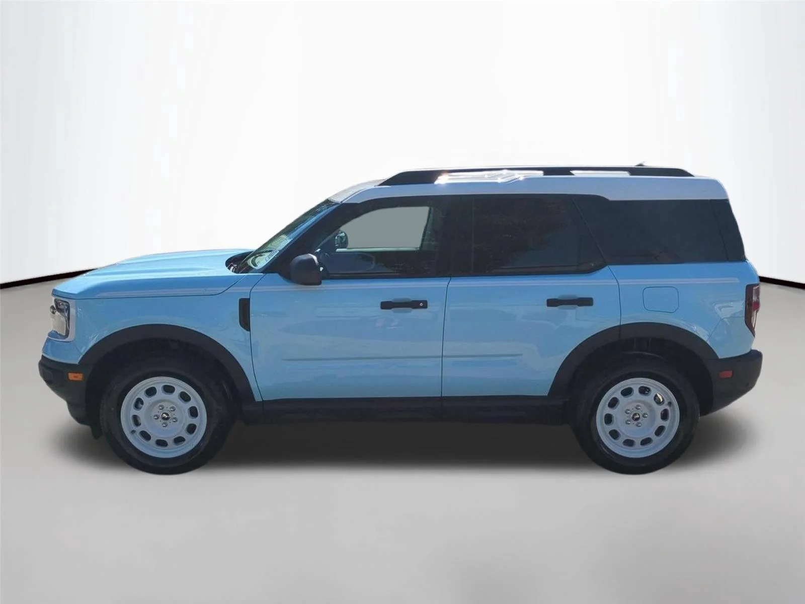 Used 2023 Robins Egg Blue Ford Heritage image 2
