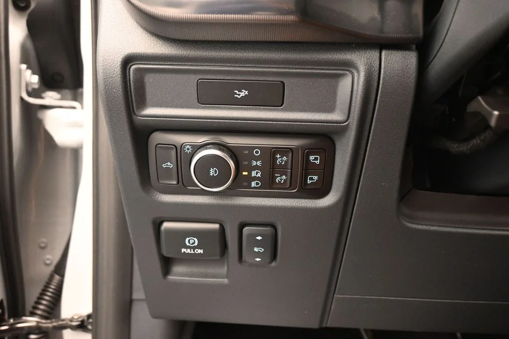 New 2026 Avalanche Ford Lariat image 15