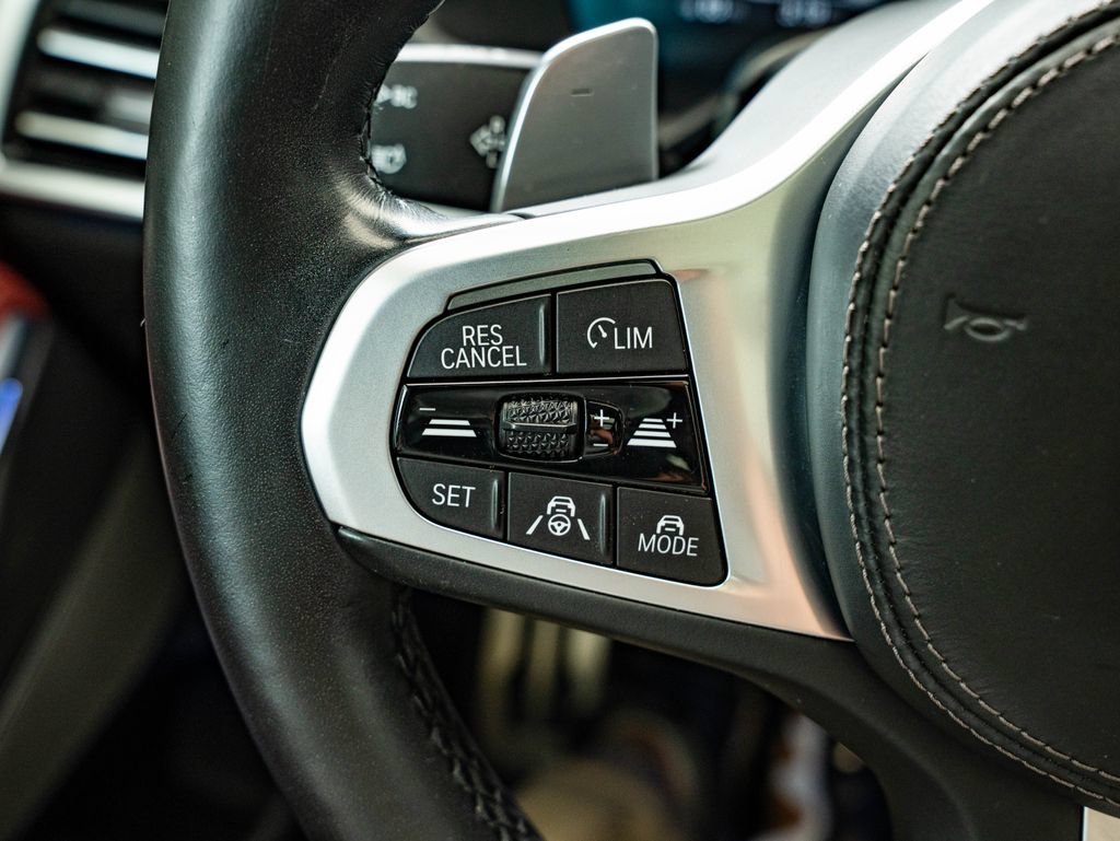 Used 2021 Black Sapphire Metallic BMW M50i image 28