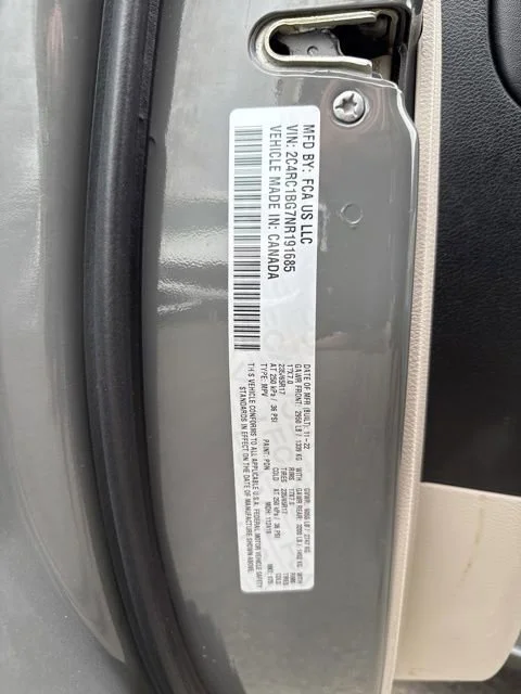 Used 2022 Ceramic Gray Clearcoat Chrysler Touring L image 22