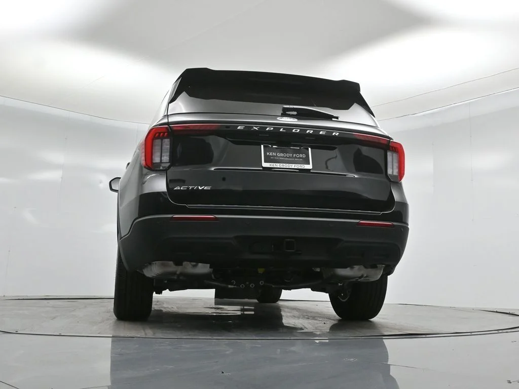 New 2026 Agate Black Metallic Ford Active image 49