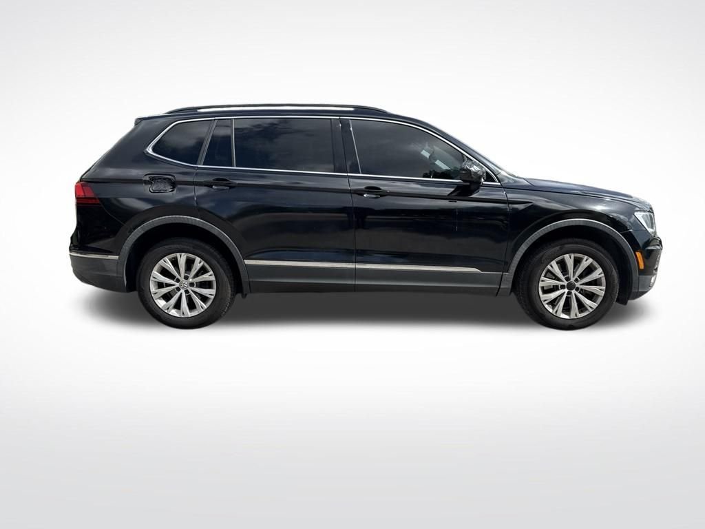 Used 2018 Black Volkswagen 2.0T SE image 4