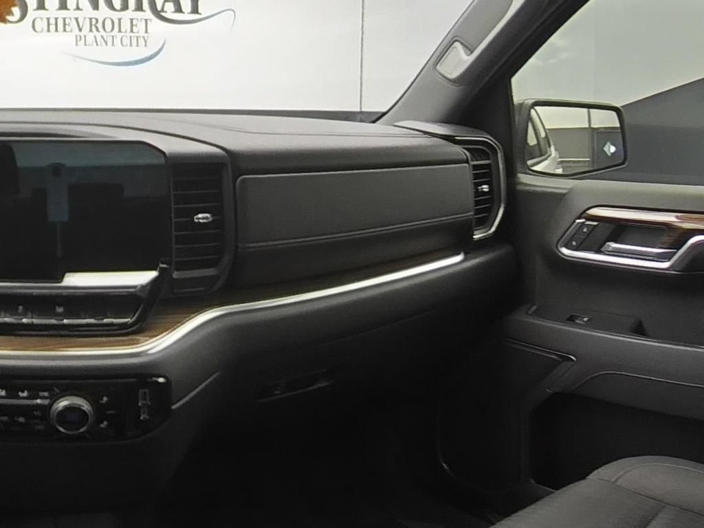 Used 2023 SUMMIT WHITE Chevrolet RST image 15