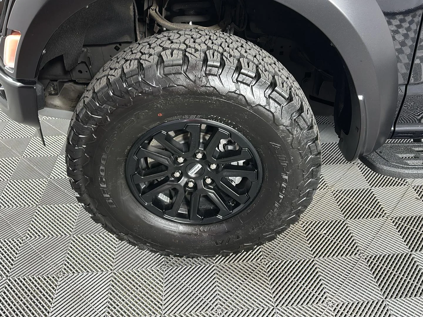 Used 2025 Agate Black Metallic Ford Raptor image 14