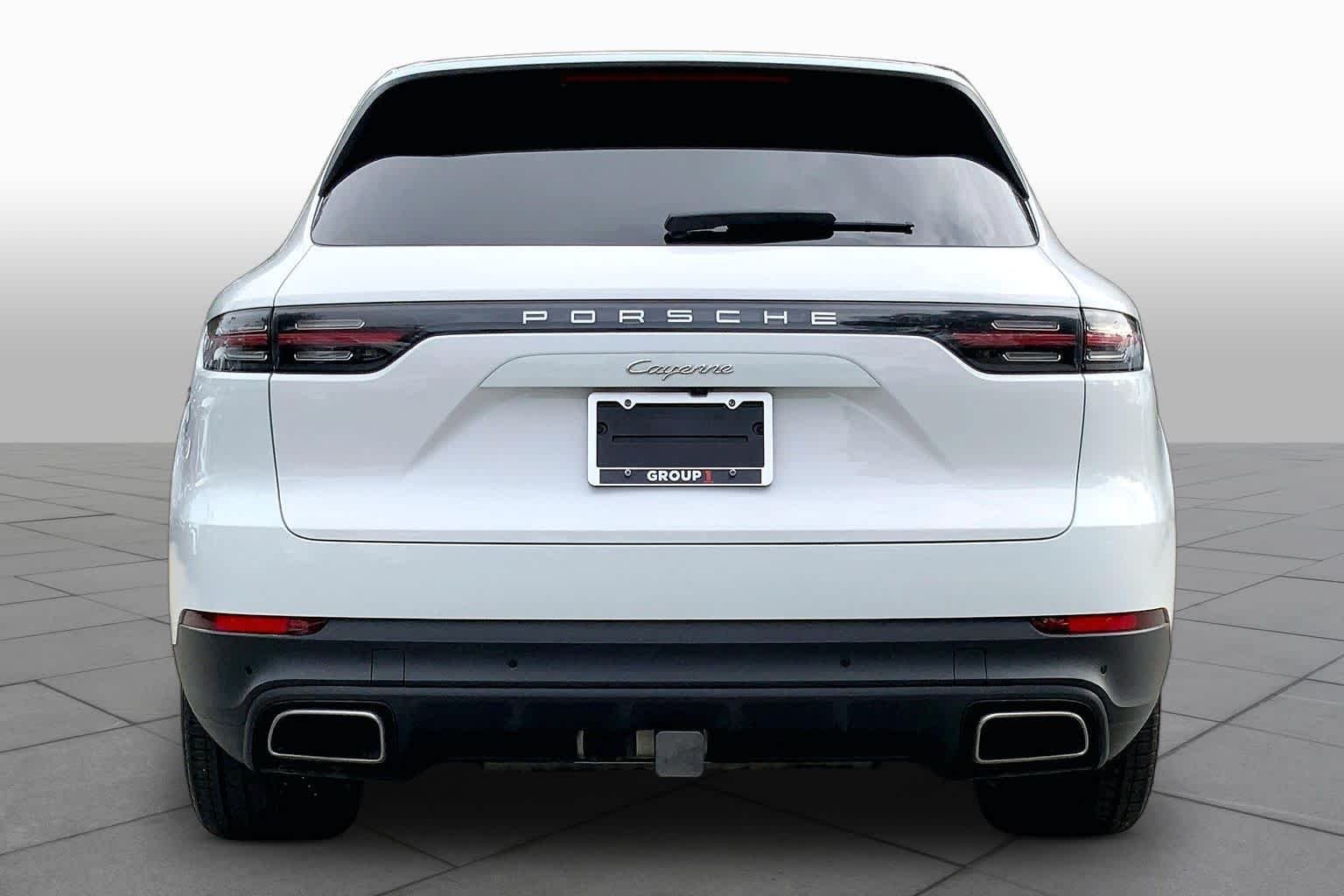 Used 2023  Porsche  image 5