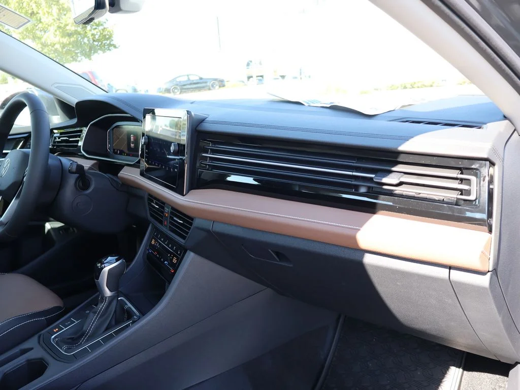 2026 Volkswagen Jetta SEL - Photo 12