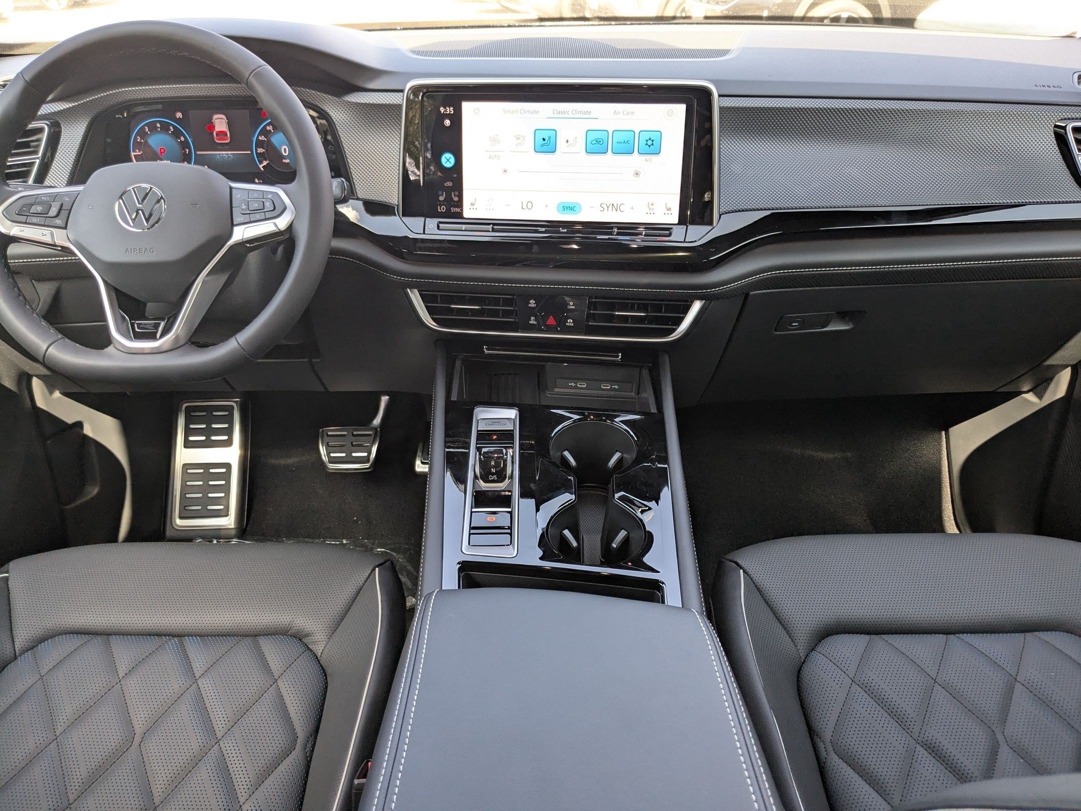2026 Volkswagen Atlas Cross Sport SEL Premium R-LINE - Photo 16