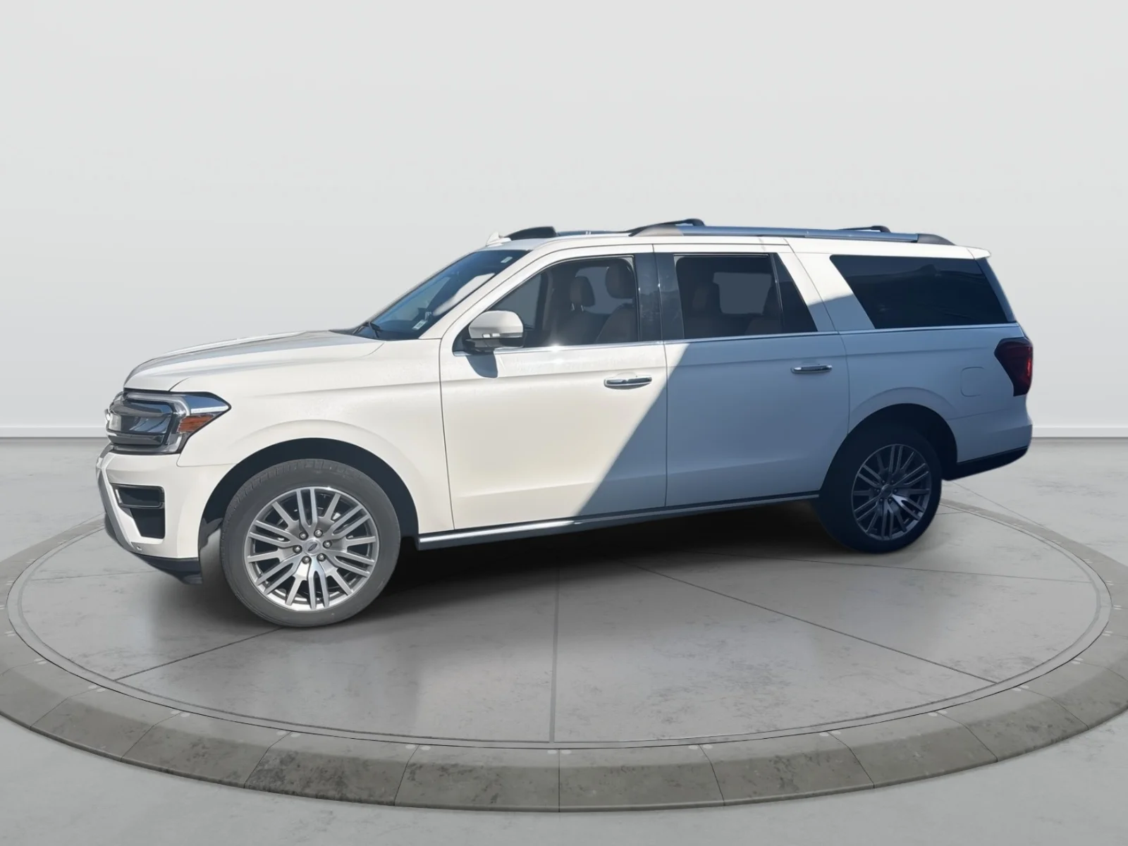 2022 Ford Expedition Limited - Photo 4
