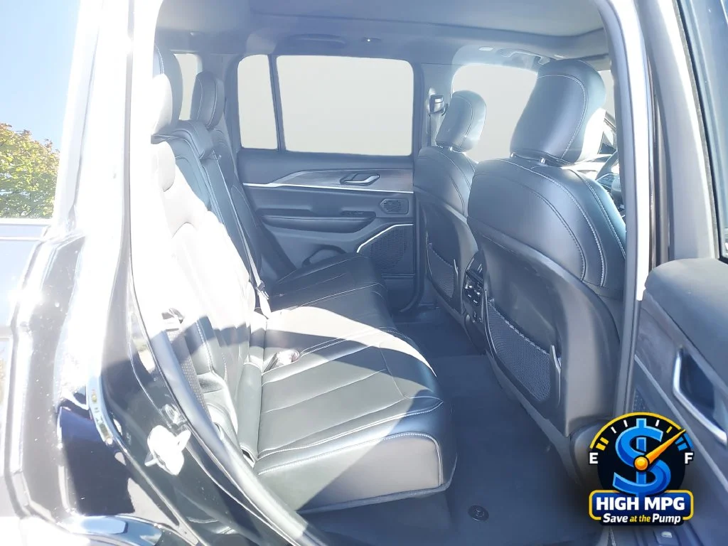 Used 2024 Black Jeep 4xe image 27
