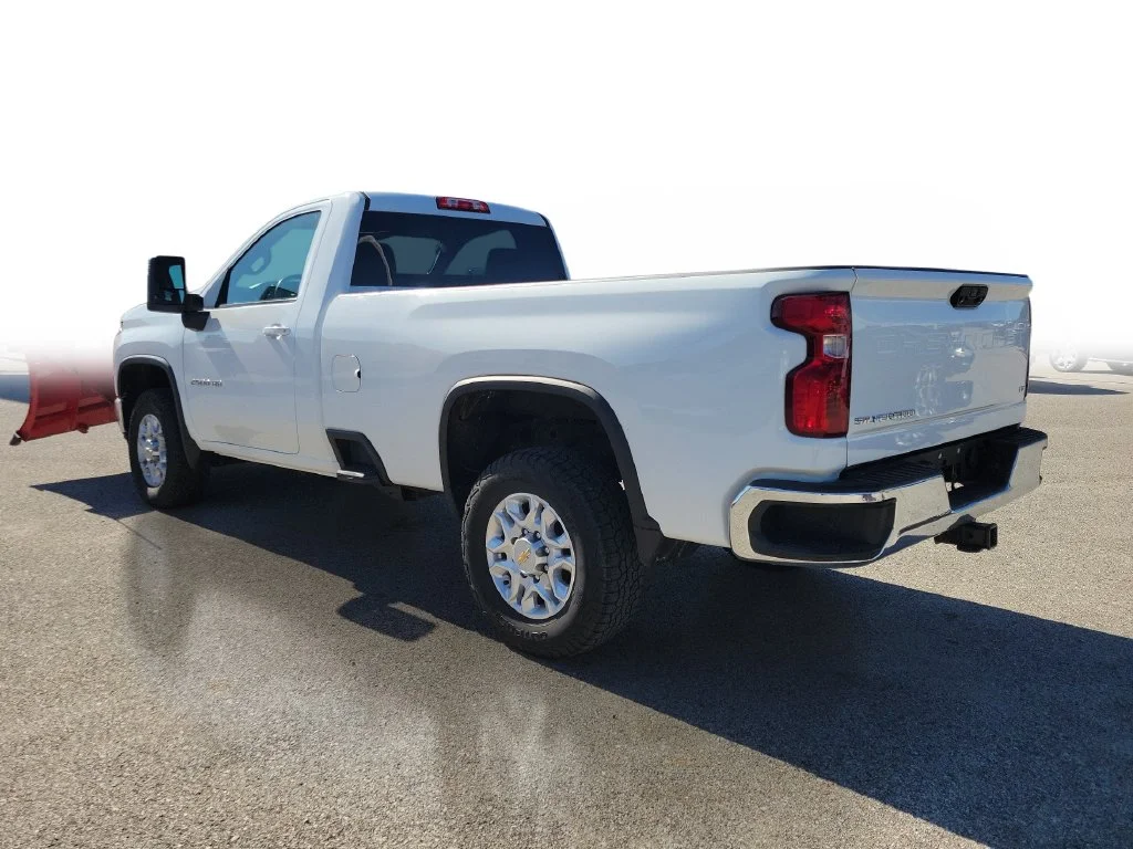 Used 2022  Chevrolet LT image 3