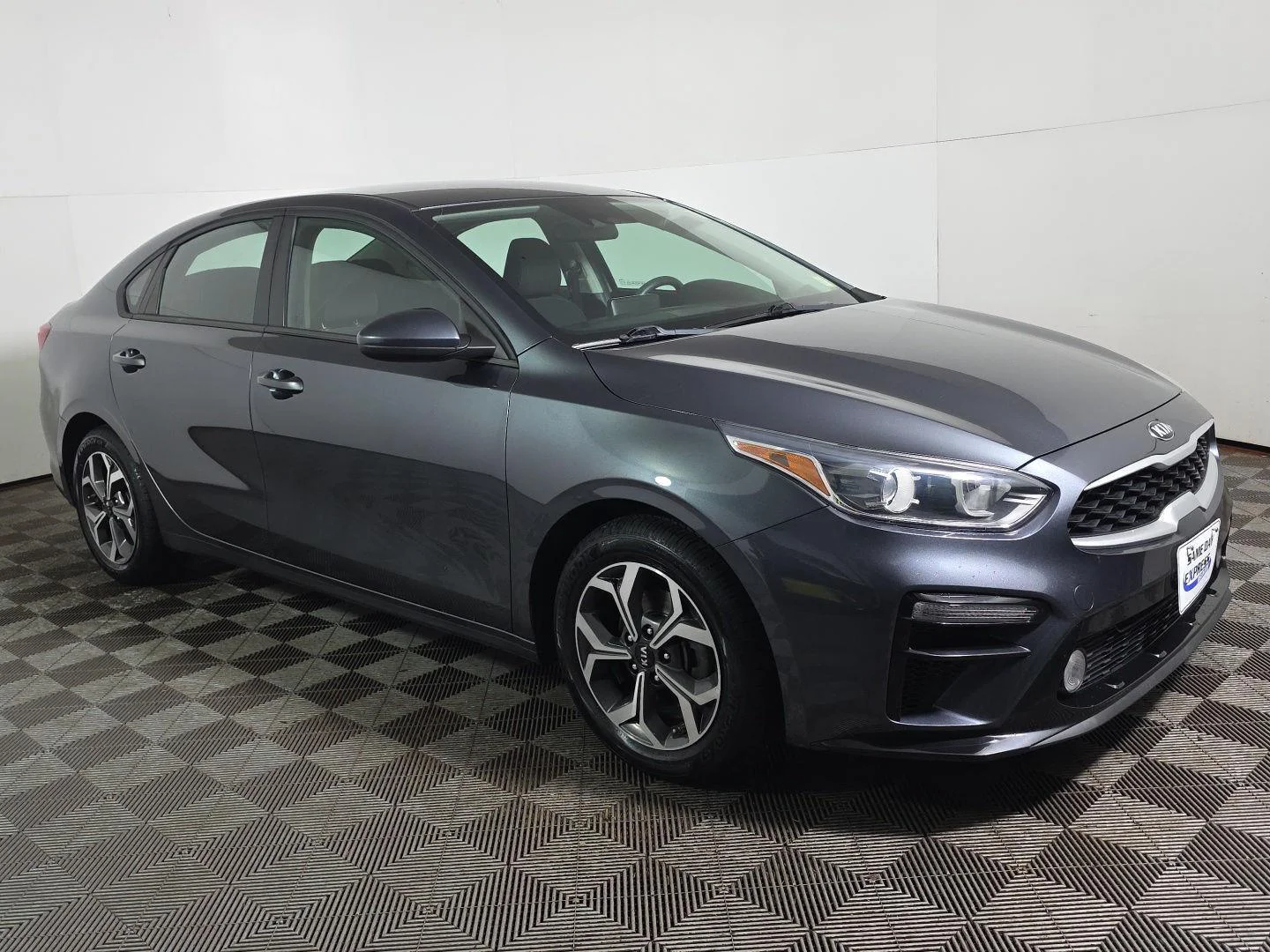 Used 2020 Gravity Gray Kia LXS image 8