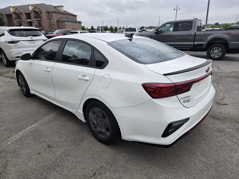 Used 2020 Clear White KIA GT-LINE image 4