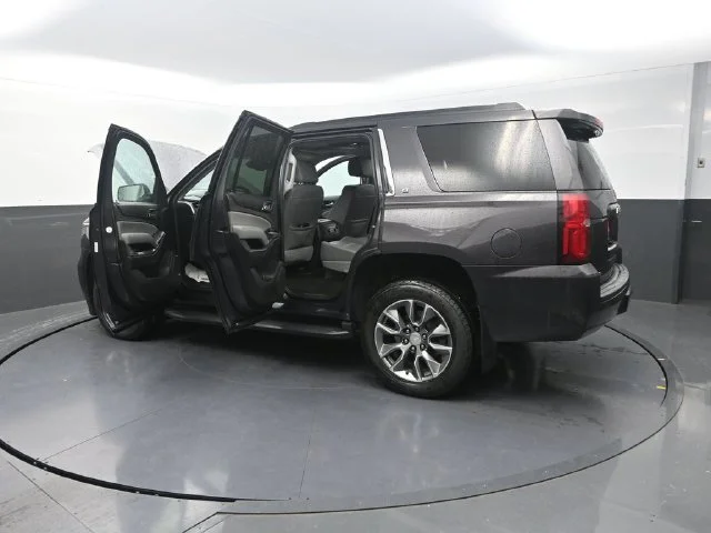 Used 2018 Gray Chevrolet LT image 43