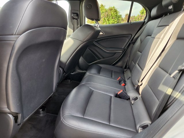 Used 2017 Silver Mercedes-Benz GLA 250 image 17