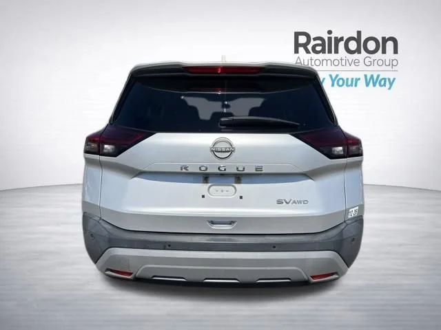 Used 2022 Brilliant Silver Metallic Nissan SV image 17