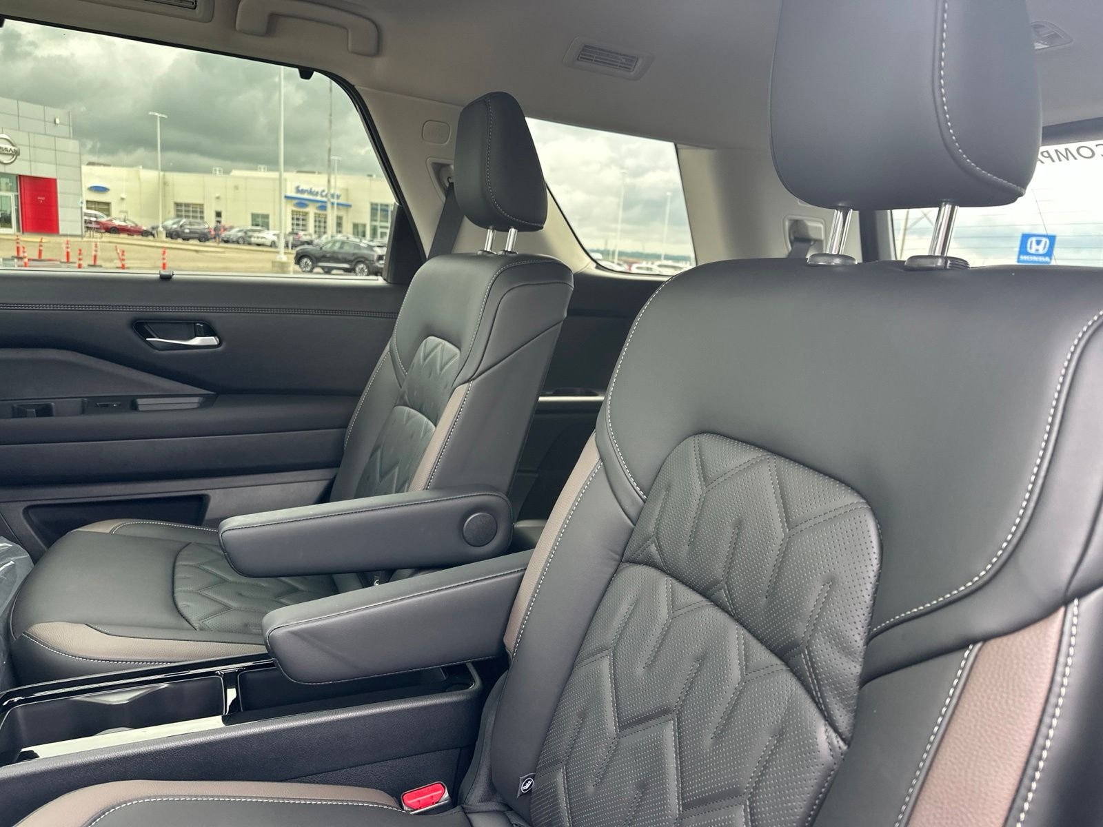 New 2026 Black Nissan Platinum image 21