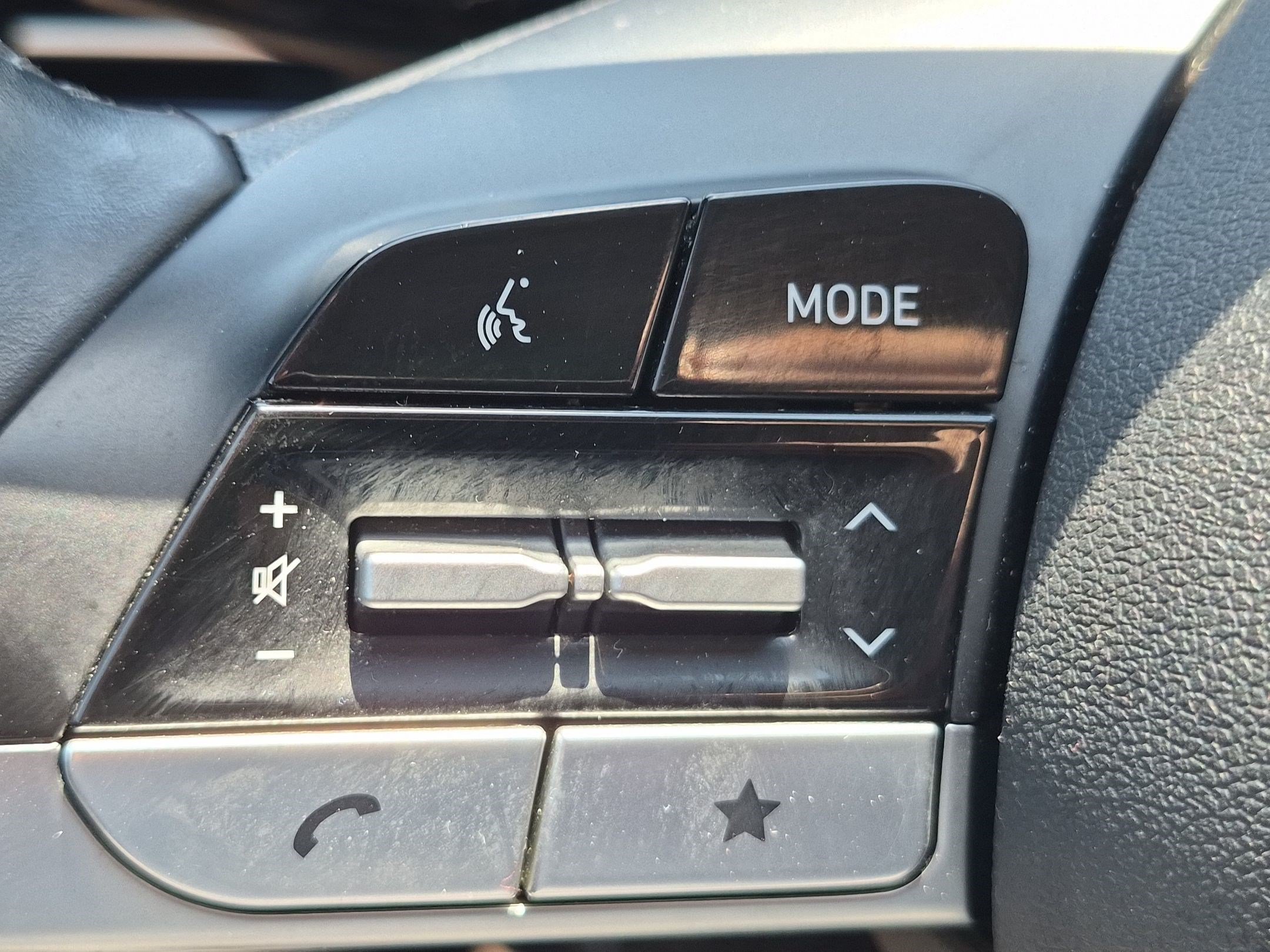 2025 Hyundai Elantra SEL - Photo 18