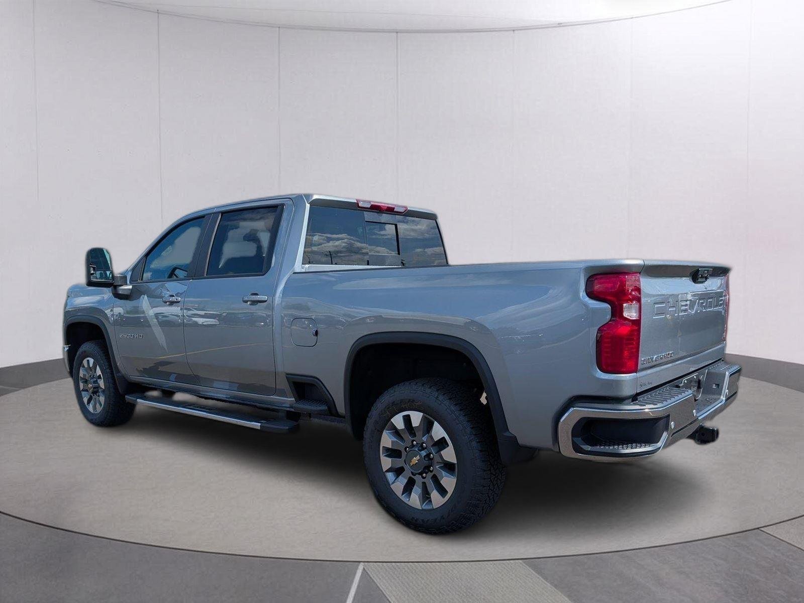 New 2026 Sterling Gray Metallic Chevrolet LT image 6