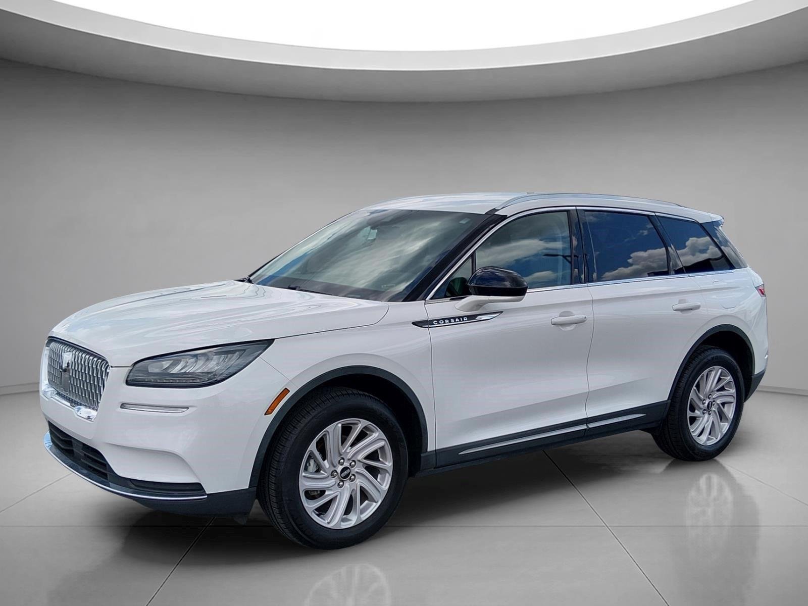 Used 2022 Pristine White Metallic Tri-Coat Lincoln Standard image 1