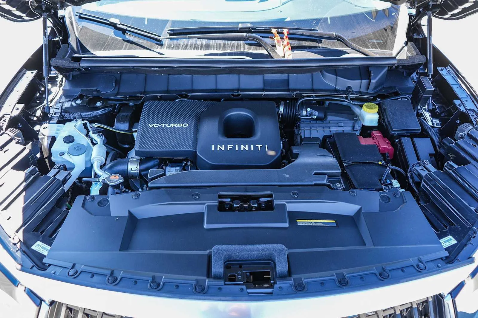 New 2027 MINERAL BLACK INFINITI Luxe FWD image 13