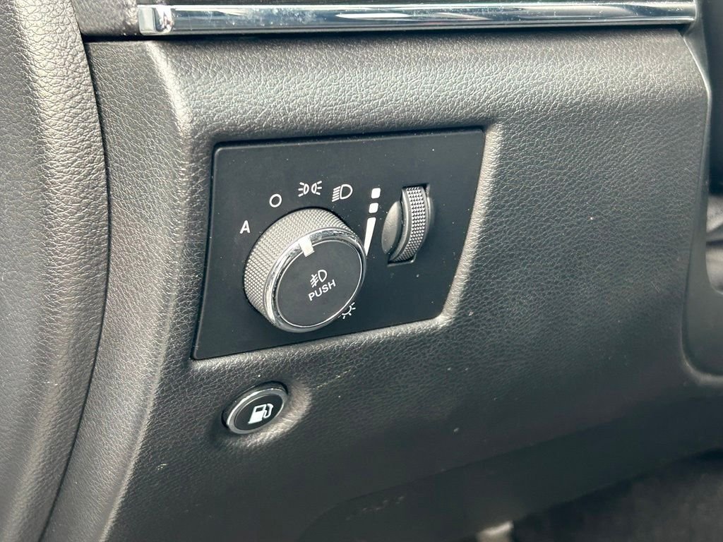 Used 2020 White Jeep Trailhawk image 21