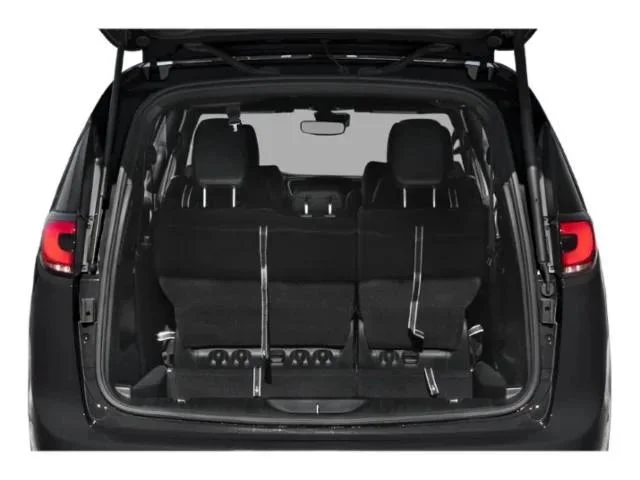 2026 Chrysler Pacifica Limited - Photo 8
