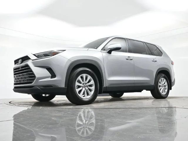 Used 2024 Celestial Silver Toyota XLE image 28