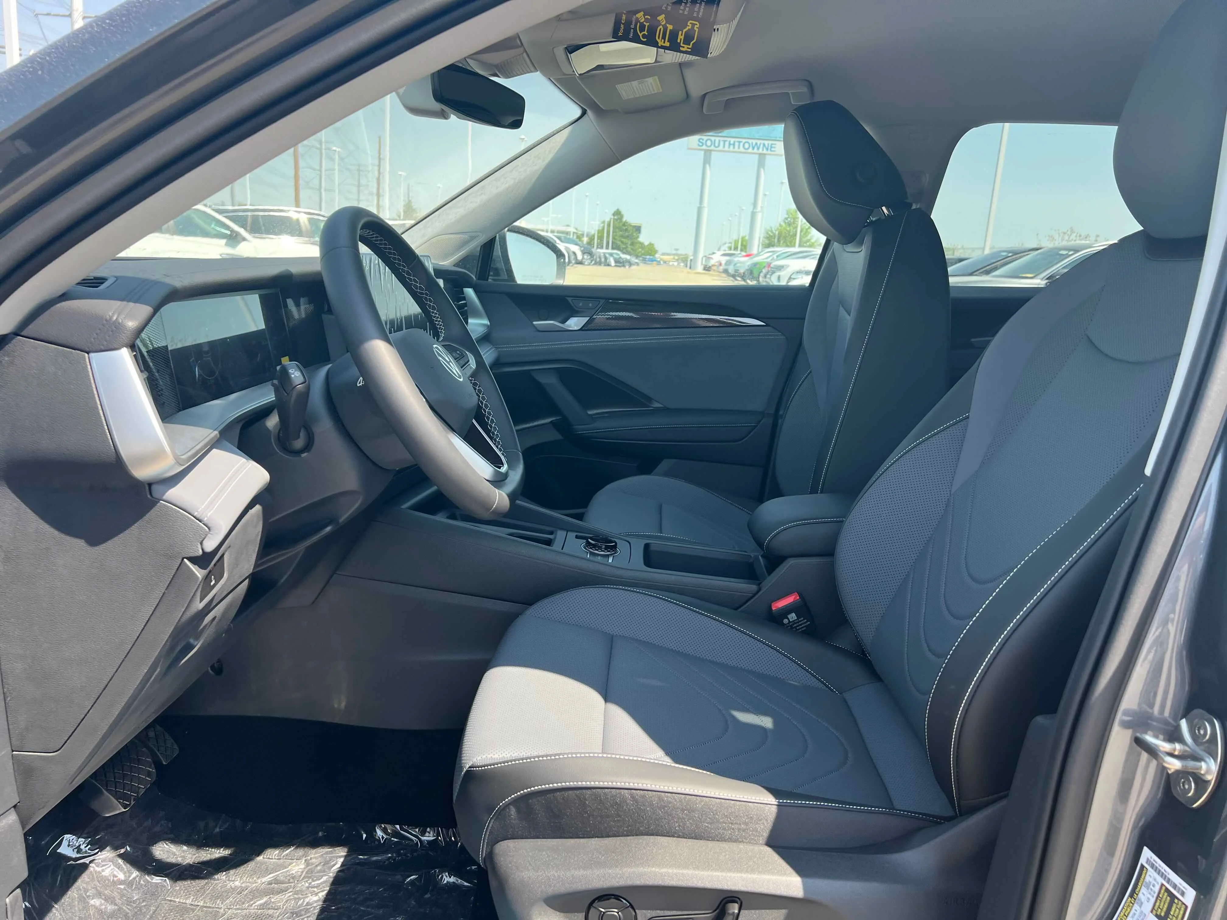 New 2025 Platinum Gray Volkswagen SE image 4