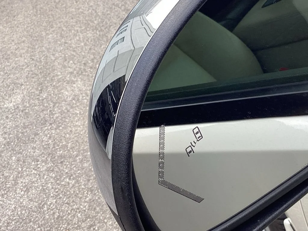 Used 2012 WHITE DIAMOND TRICOAT Chevrolet LTZ image 28