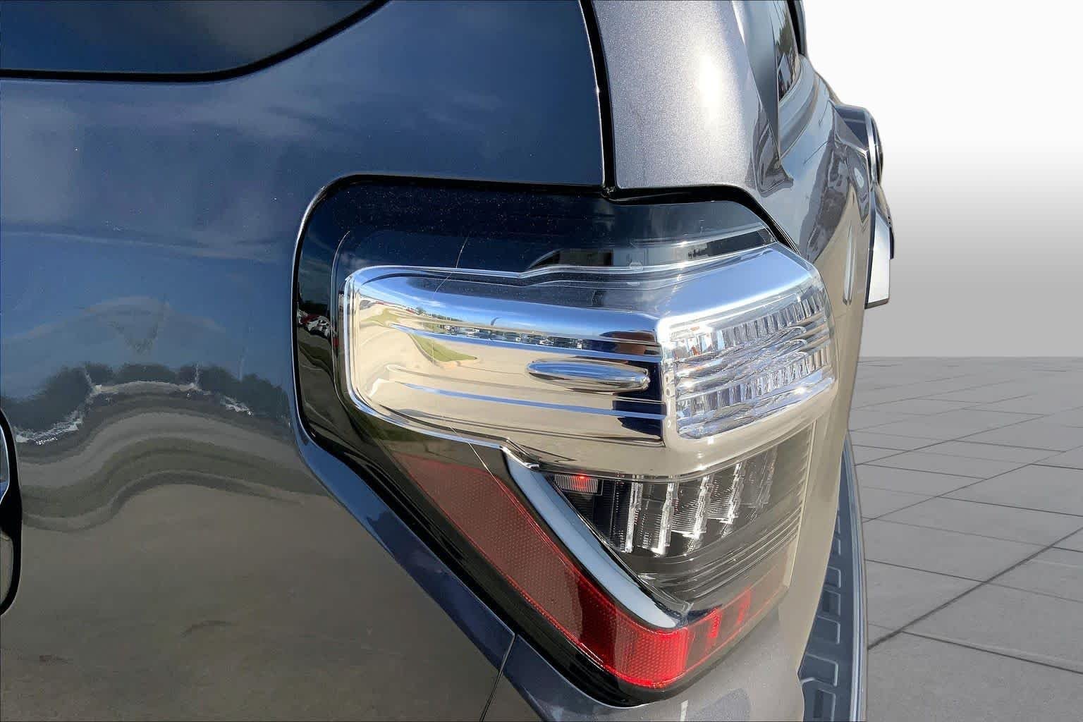 Used 2022 Magnetic Gray Metallic Toyota SR5 image 27