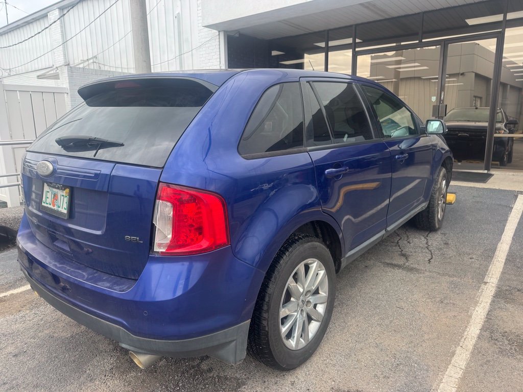 Used 2013 Blue Ford SEL image 4
