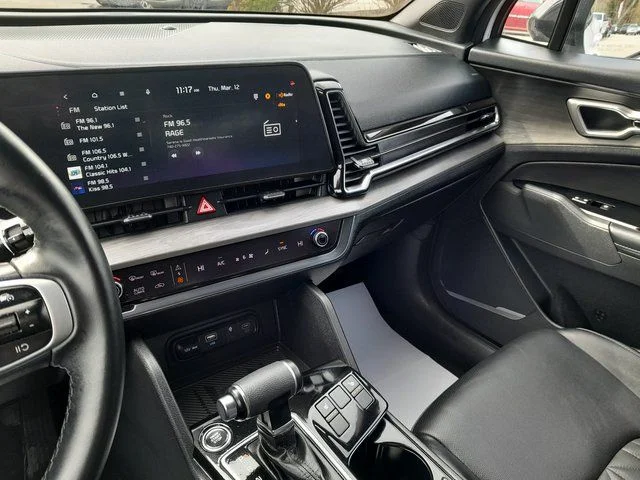 Used 2023 White Kia X-Line image 19