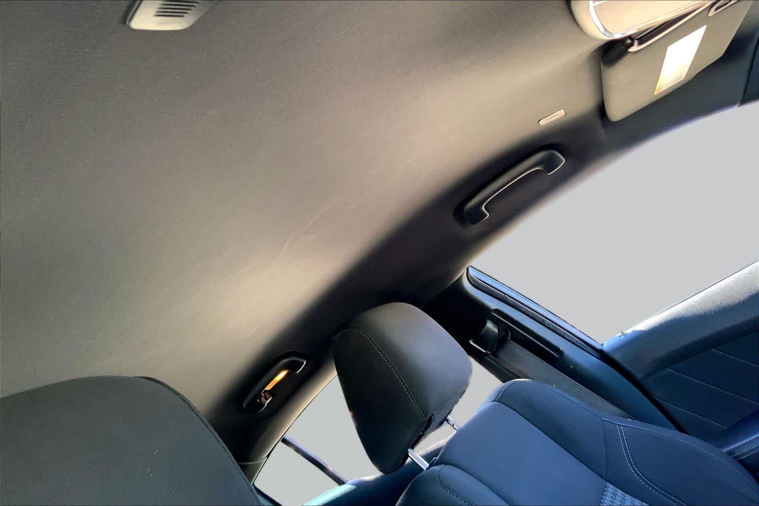 Used 2022 Granite Pearlcoat Dodge SXT image 13